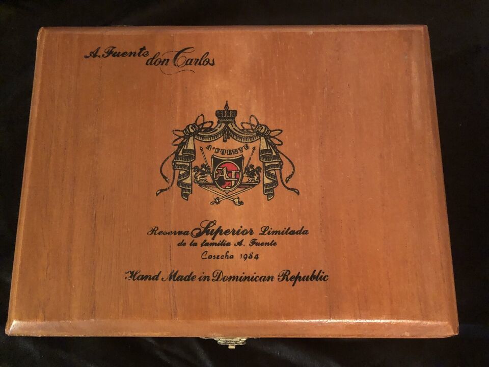 A. Fuente Don Carlos Hinged Lid Vintage Wooden Cigar Box 7 3/4&quot;  5 1/8&quot; ... - $6.99