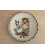 Vintage 1974 Goebel M.J. Hummell Annual Bas Relief Collector Plates~ TMK4 - £9.34 GBP
