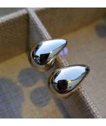 C-shaped or drop earrings / Pendientes forma de C o gota - $130.34 MXN