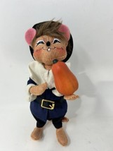 Annalee Pilgrim Mouse Doll Holding Gourd Pumpkin 2005 9" - $19.75