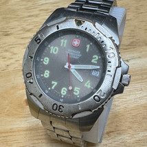 Wenger Swiss Military Quartz Watch 79088 Men 100m Silver Fixed Bezel New Battery - £43.09 GBP