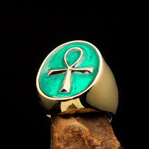 Nicely crafted oval shaped Men&#39;s Pinky Ring Egyptian Ankh Cross Green - £21.44 GBP