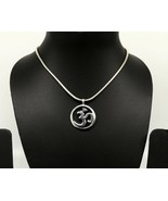 925sterling silver handmade stylish Hindu mantra &#39;Aum&#39; OM pendant /locke... - $646.24 MXN