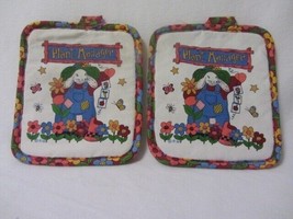 R M Square Pot Holders Pair Bunny Plant Manager Backs Quilted Heat Resistant - £5.42 GBP
