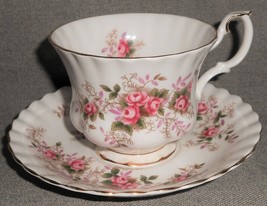 Royal Albert Old Lavender Rose Pattern Bone China Cup &amp; Saucer Set England - £23.45 GBP