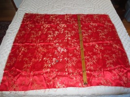 4093. Gold On Red Asian Floral Design Rayon? Fabric - 46&quot;x 1 Yd. - £4.74 GBP