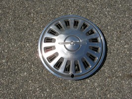 One factory original 1983 1984 Ford Thunderbird 14 inch metal hubcap whe... - $11.30