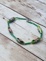 Vintage Green Flower Beads Bracelet 7.5&quot; - £8.05 GBP
