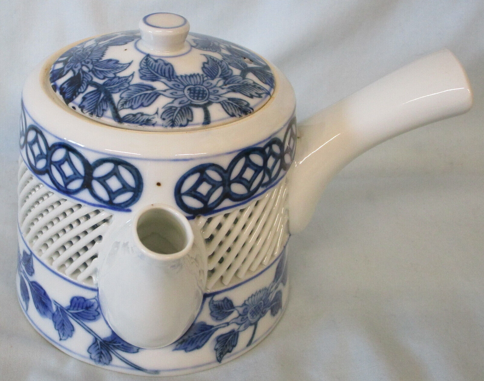 Primary image for Yunomi Sencha Reticulated Lattice Kinpo Hasami Japanese Side Pour Teapot