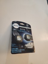 2 Count Febreze Car 0.06 Oz New Car Scent 60 Days Car Vent Clip Air Freshener - £6.95 GBP