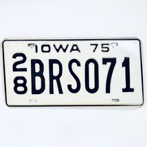 1975 United States Iowa Delaware County Passsenger License Plate 28 BRS071 - $18.80