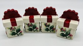 Pfaltzgraff Winterberry Christmas 4 Mini Salt Pepper Shaker Sets 8 Pieces - £14.30 GBP