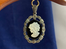 Vtg Sterling Silver Cameo Pendant 5.02g Fine Jewelry Marcasite Accent Charm - £23.42 GBP