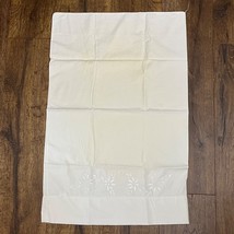 Vintage White Floral Embroidered Cotton Pillowcase - $92.26 MXN