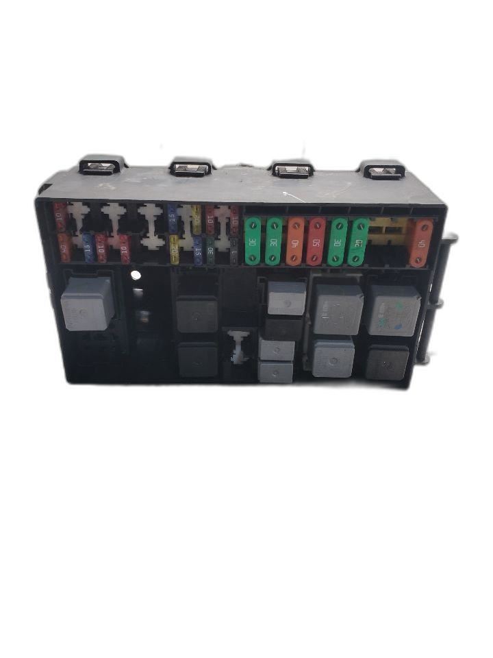 Fuse Box Engine Without Fog Lamps With Cruise Control Fits 06-07 FOCUS 1331542 Item image 3