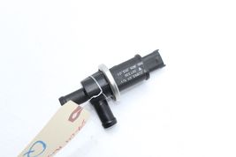 97-04 PORSCHE BOXSTER FUEL TANK VAPOR VALVE Q8464 image 9