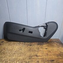 Black Driver Side Seat Track Cover Compatible with Town &amp; Country 2011-2... - €42,19 EUR