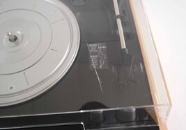 Victrola Eastwood VTA-72-BAM Bluetooth Record Player - Bamboo READ image 4