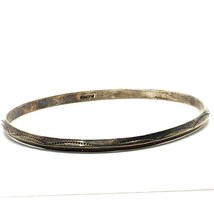 Vtg Sterling Silver Native American Beveled Pattern Narrow Bangle Bracelet 8 1/4 - £38.77 GBP