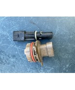 Mercedes W211 Head Light Bulb Socket Holder Pair - $26.83 CAD