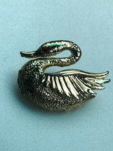 Vintage Gerry’s Signed Small Goldtone Swimming Swan w Red Rhinestone Eye Pin  - £8.99 GBP