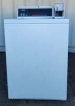 SPEED QUEEN COIN-OP TOP LOAD WASHER MODEL SWT920WN SN:0703026715[REF] - $792.00