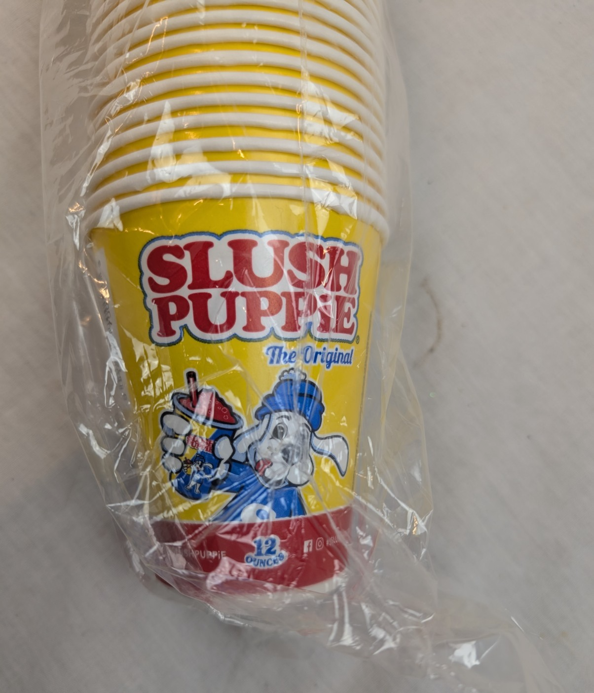 100 Pack Of Official Slush Puppie Cups 12 oz  brand new wax coated paper Item image 2