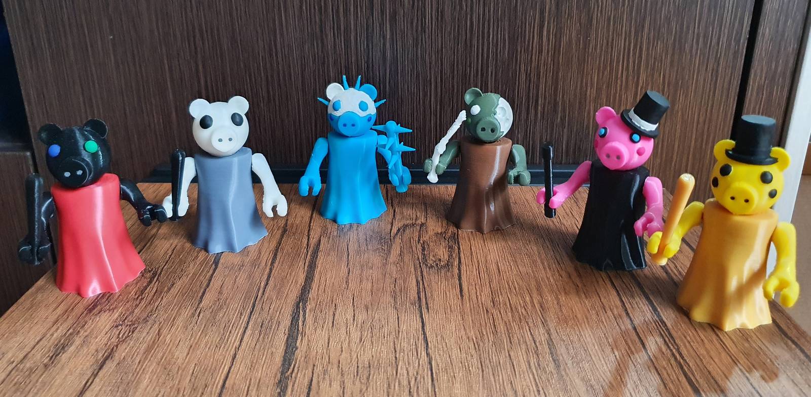 Frostiggy, Zompig, Piggy Magician, Memory Piggy, Piggy Glitchy, Golden Piggy ful