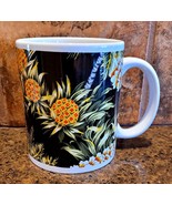 Hilo Hattie Coffee Mug 50th Anniversary Cup Leis &amp; Pines Black 12 Oz 201... - €7,60 EUR