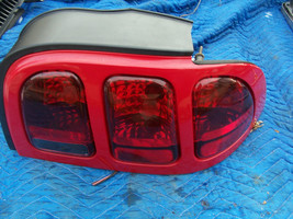 1998 Mustang E9 Laser Red Right Taillight Oem Used Ford Part 1997 1996 1995 1994 - $197.99