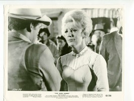 The Gun HAWK-8X10-PROMO STILL-RUTA LEE-WESTERN-1963-GD - £17.78 GBP