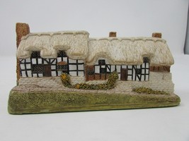 Lilliput Lane Cottage Sculpture Anne Hathaway 1984 Cambria UK 5.5&quot;L - $13.81