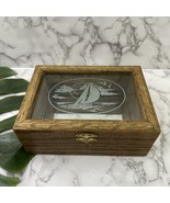 Vintage 80s Etched Glass Jewelry Trinket Box Mirror Wood Trim Sailboat N... - €29,73 EUR