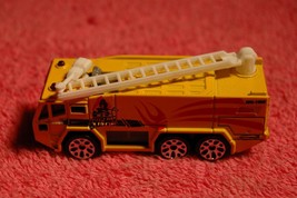 1992 Matchbox Airport Fire Truck Yellow White Ladder Firetruck Fireman Nice - $14.99