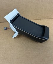 Mercedes Benz Wireless Phone Charger OEM A2229007320 Black &amp; White - $200.00