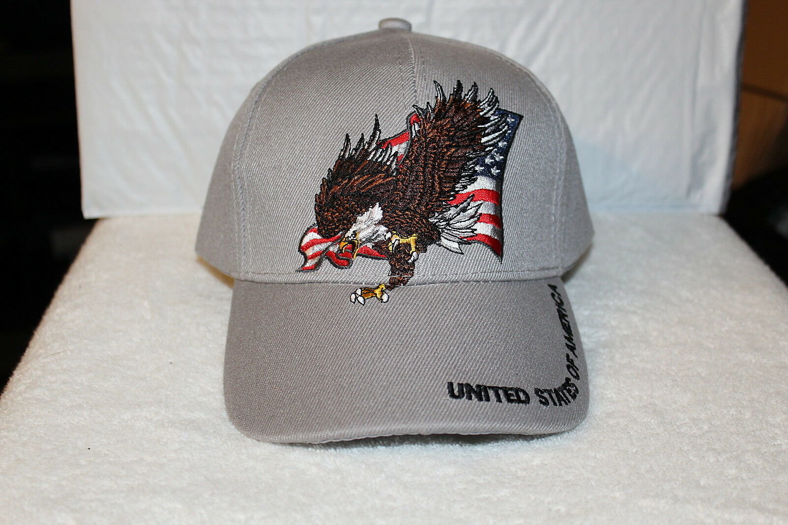 Primary image for AMERICAN FLAG EAGLE USA UNITED STATES OF AMERICA BASEBALL CAP ( LIGHT GREY )