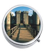 Bodiam Castle Medicine Vitamin Compact Pill Box - $13.45 CAD