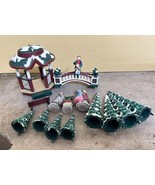 MR. CHRISTMAS Holiday Skaters Pond Replacement Parts Lot - $28.86