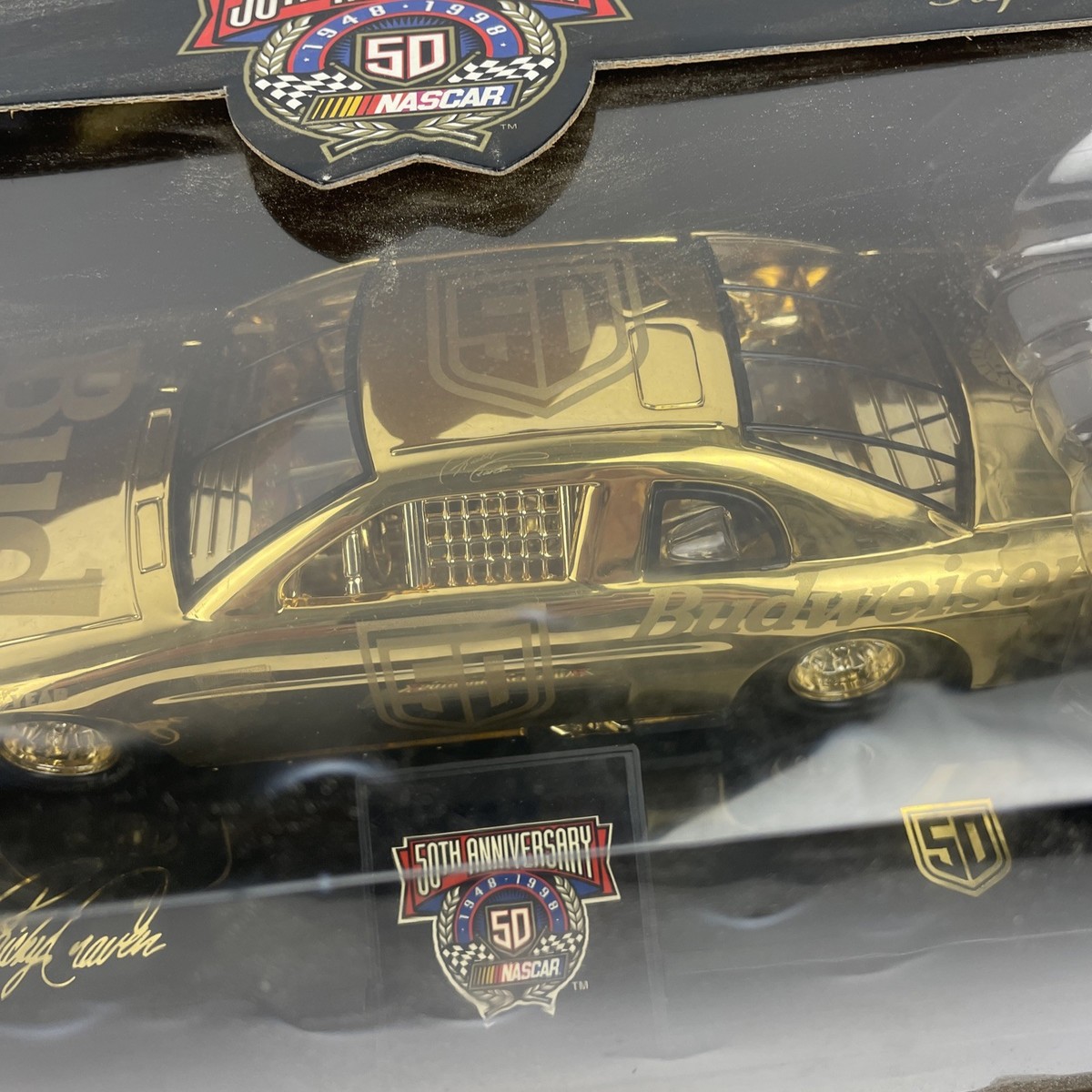 Racing Champions 1:24 