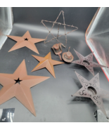 3 Metal  Rustic Stars   2 Resin Cowboy Hat Hangers  Barbed wire Star  2 ... - $569.25 MXN