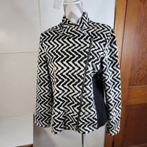 Womens Chico&#39;s Zigzag Black and White Moto Knit short jacket Size 2 - £28.41 GBP