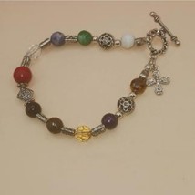 Silvertone Glass and Plastic Bead bracelet - $368.75 MXN