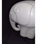 ceramic elephant figurine - $317.41 MXN