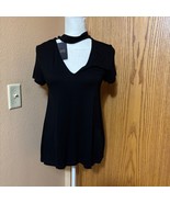 W5 ladies NWT Sm black pullover hi-low top w/faux choker - $234.21 MXN