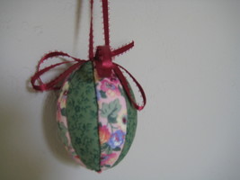 Vintage Easter Patched Egg Design Ornament 3.5&quot;x2.5&quot; green maroon flower... - £15.59 GBP