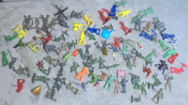 Vintage Miniature Mixed Lot of Plastic Soldiers Indian etc - $176.00 MXN
