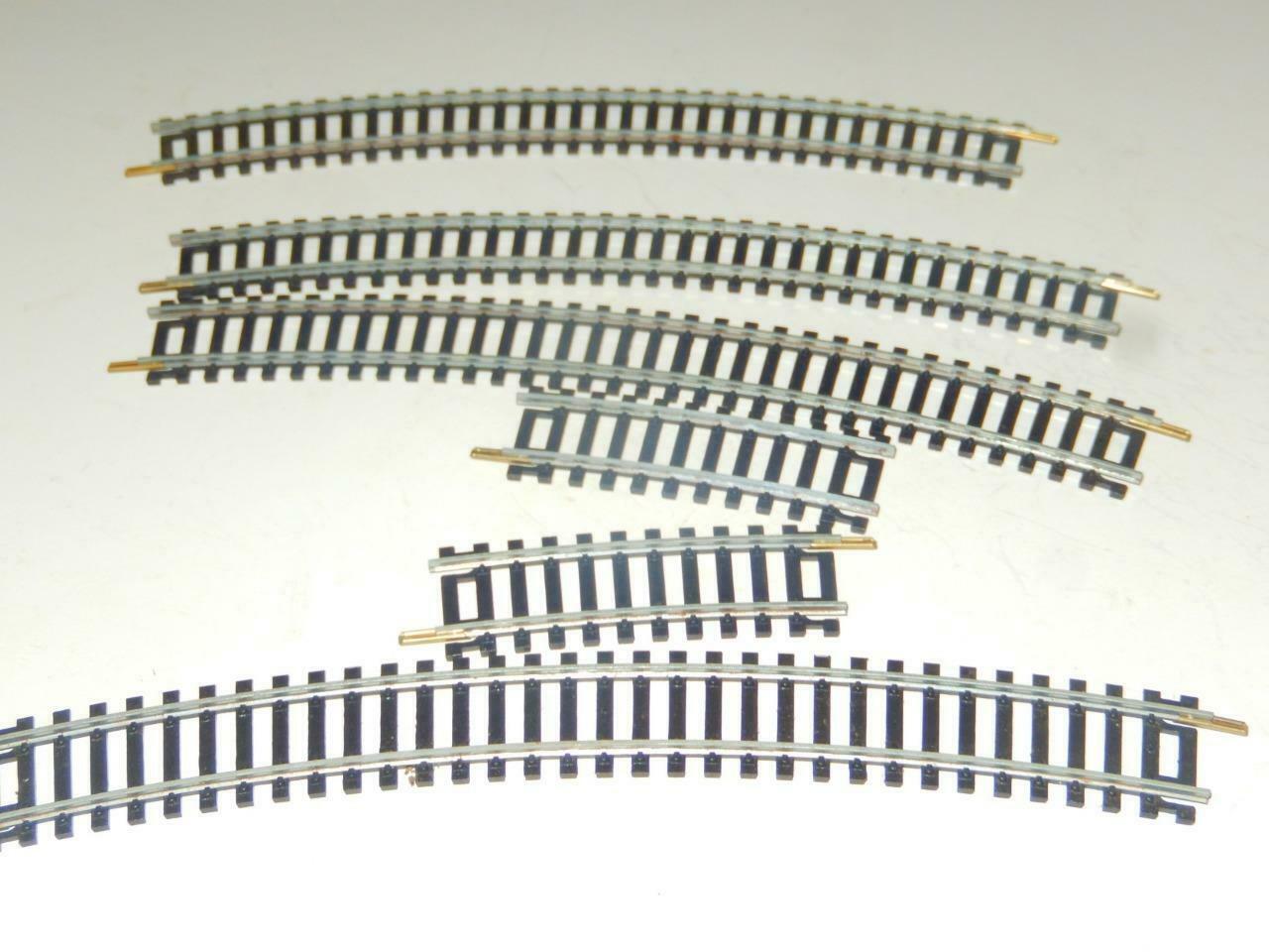 TYCO HO- 6 SECTIONS STEEL CURVES - 4 FULL / 2 -1/3&quot; - EXC - W80 - $1.15