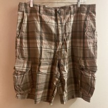 GH Bass Earth Men’s Shorts Size 36 / 11 Brown Plaid Cotton Cargo Style - $7.60