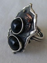 Black with stones a thumb200