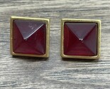 Vintage Gold Tone Maroon Pyramid Stud Earrings Fashion Jewelry Estate KG JD - $20.58 CAD